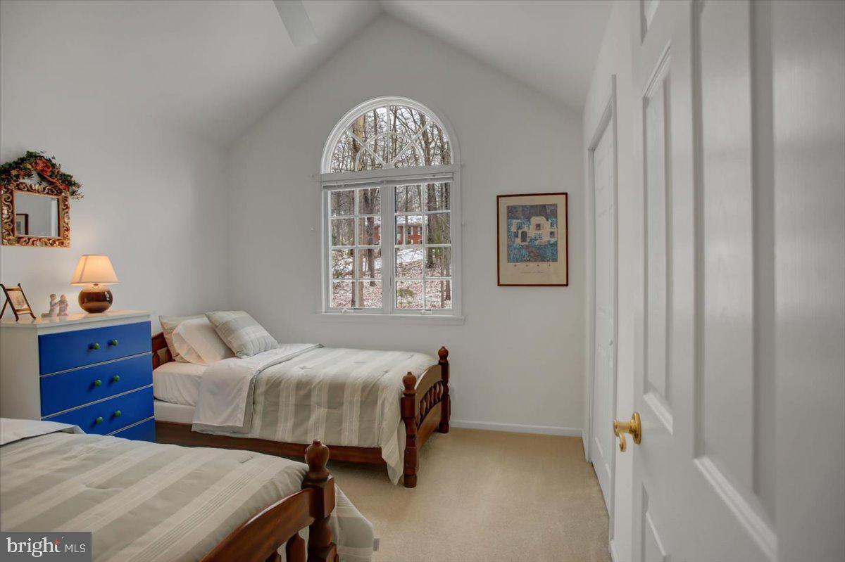 GREENE KNOLLS - Residential