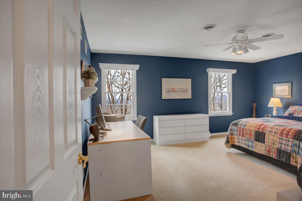 GREENE KNOLLS - Residential