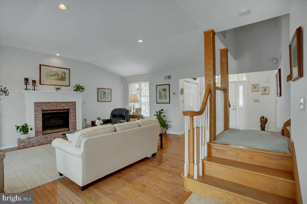 GREENE KNOLLS - Residential