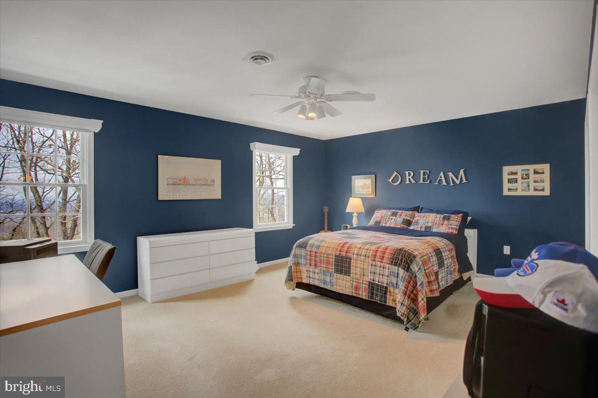 GREENE KNOLLS - Residential