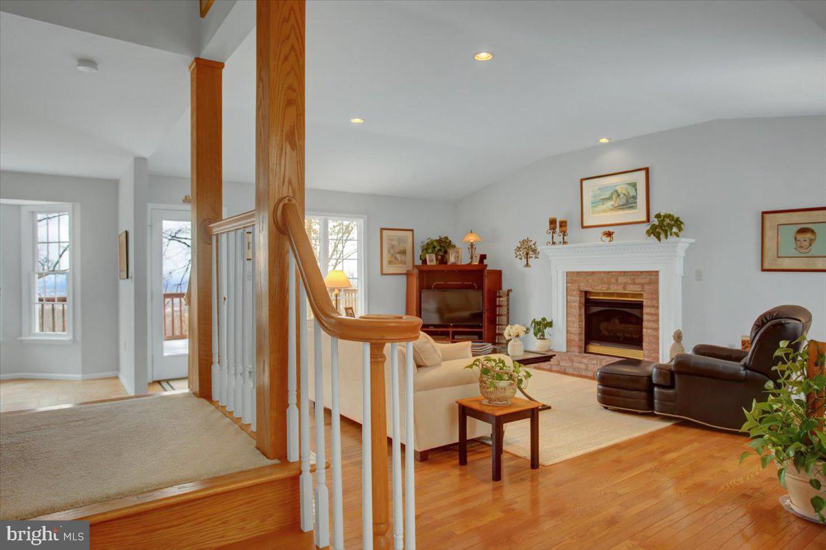 GREENE KNOLLS - Residential