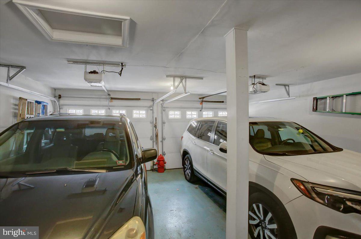 GREENE KNOLLS - Residential