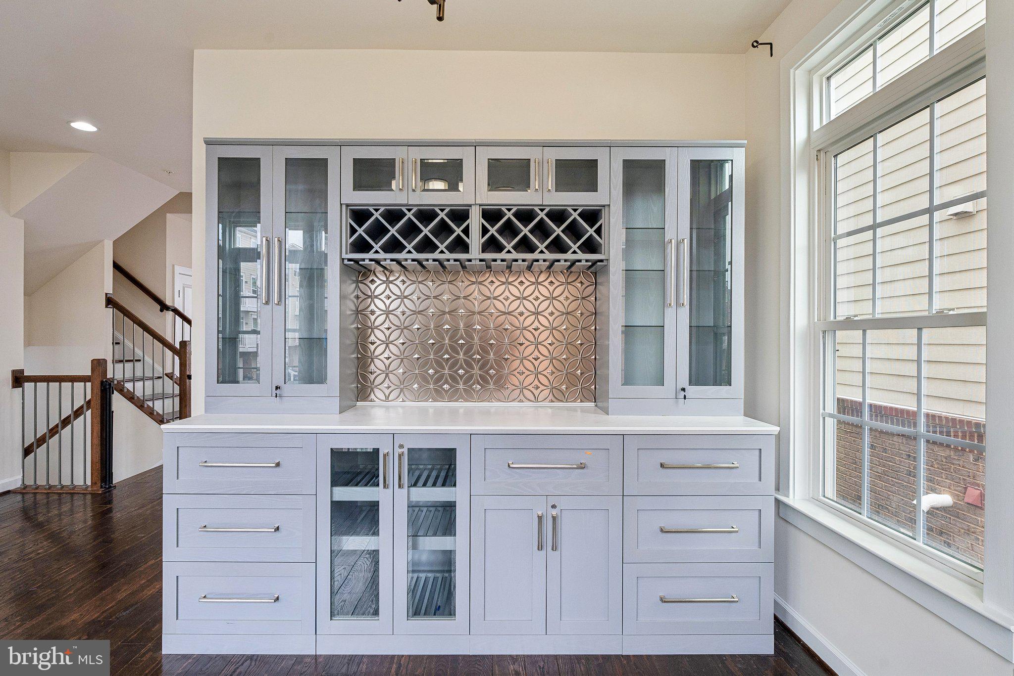 DISCOVERY SQUARE - Residential Lease