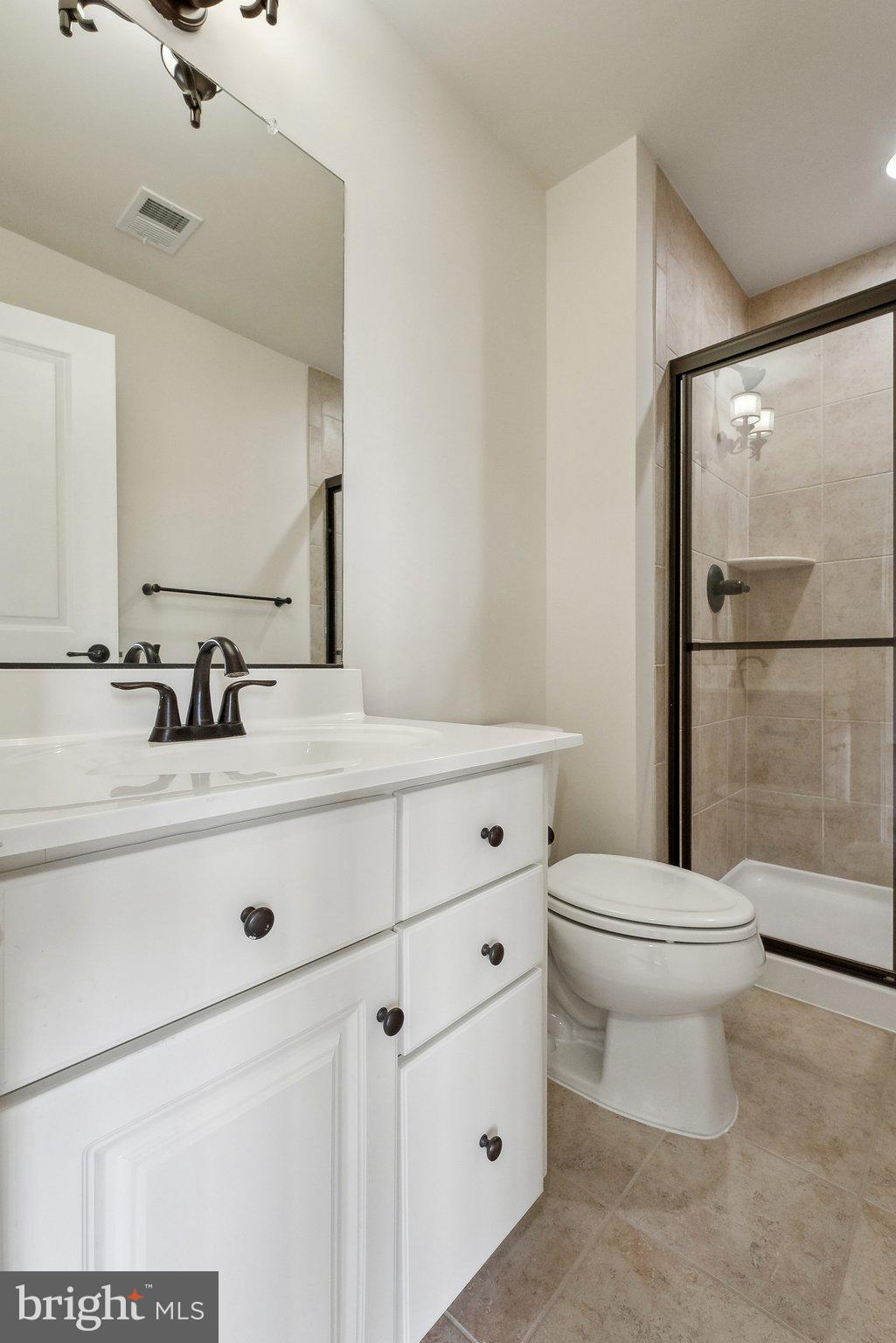 DISCOVERY SQUARE - Residential Lease