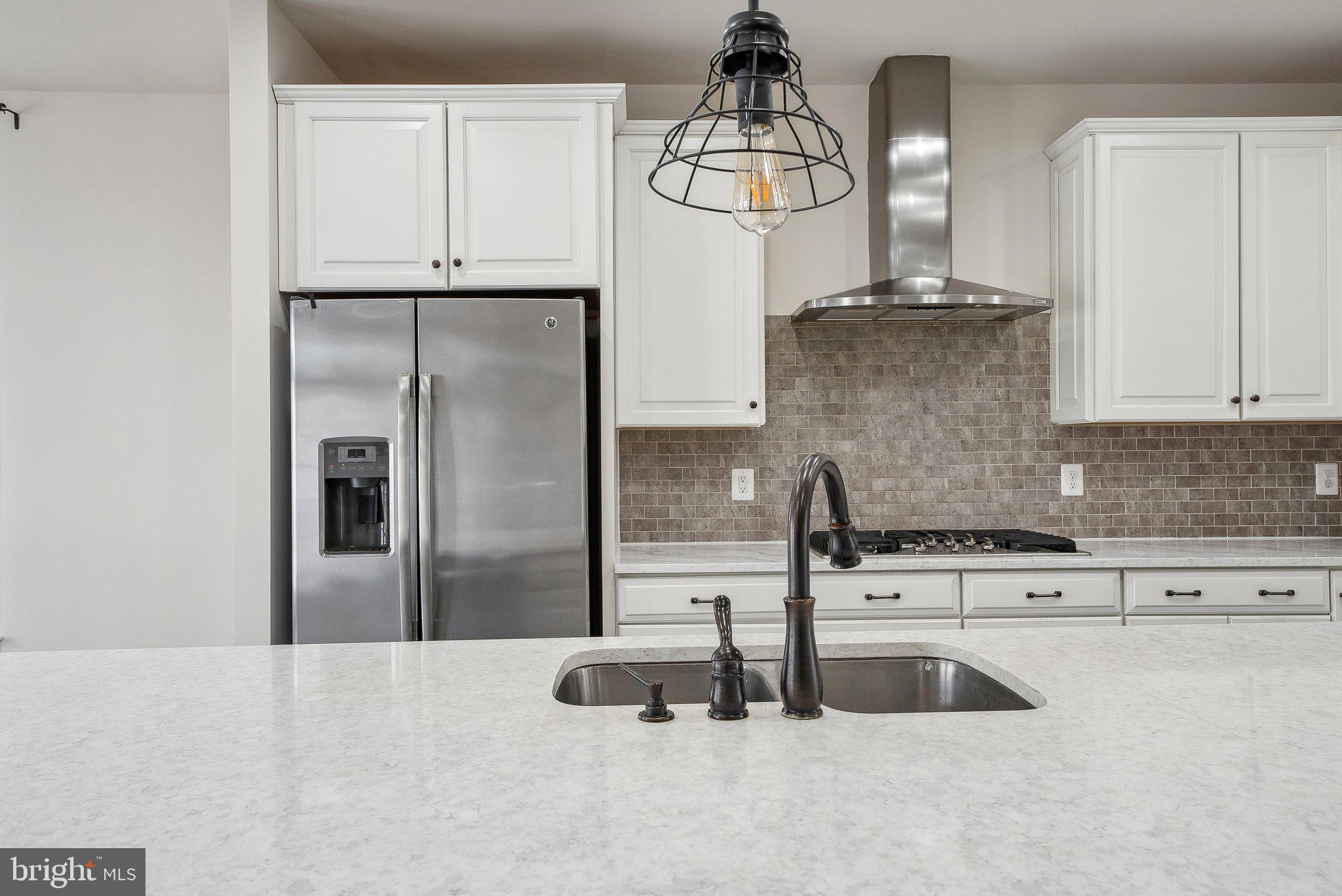 DISCOVERY SQUARE - Residential Lease