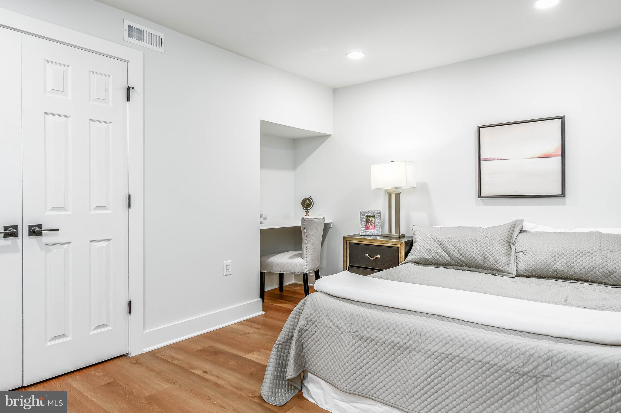 CARDINAL GLEN - Residential