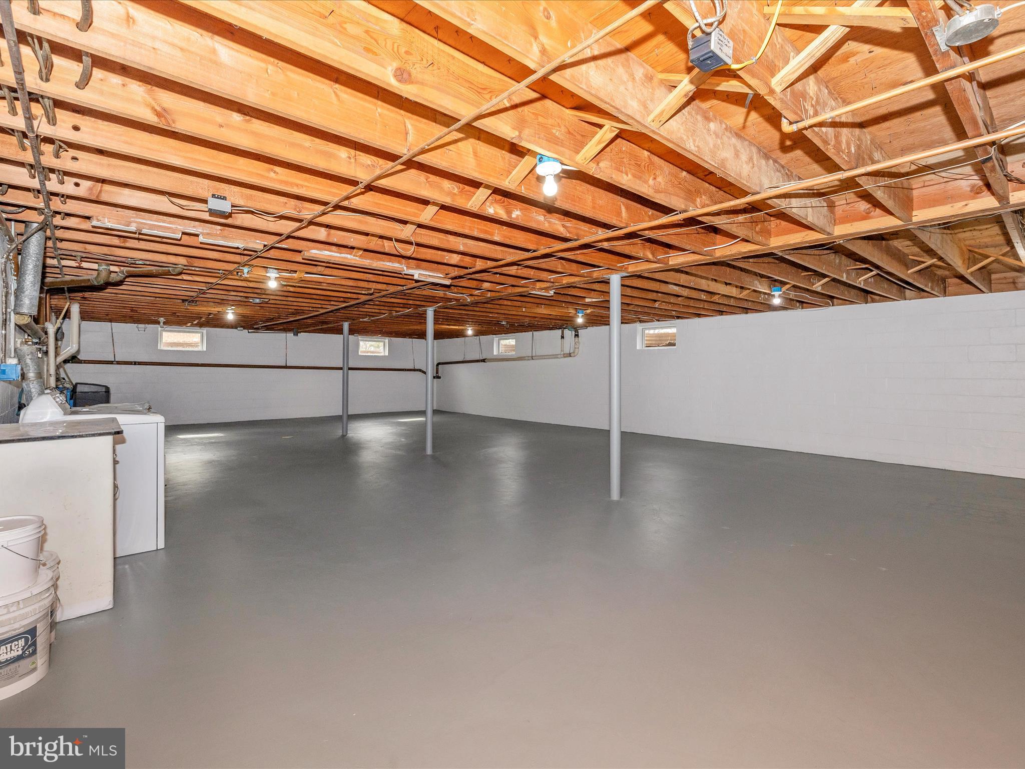 TULIP HILL - Residential