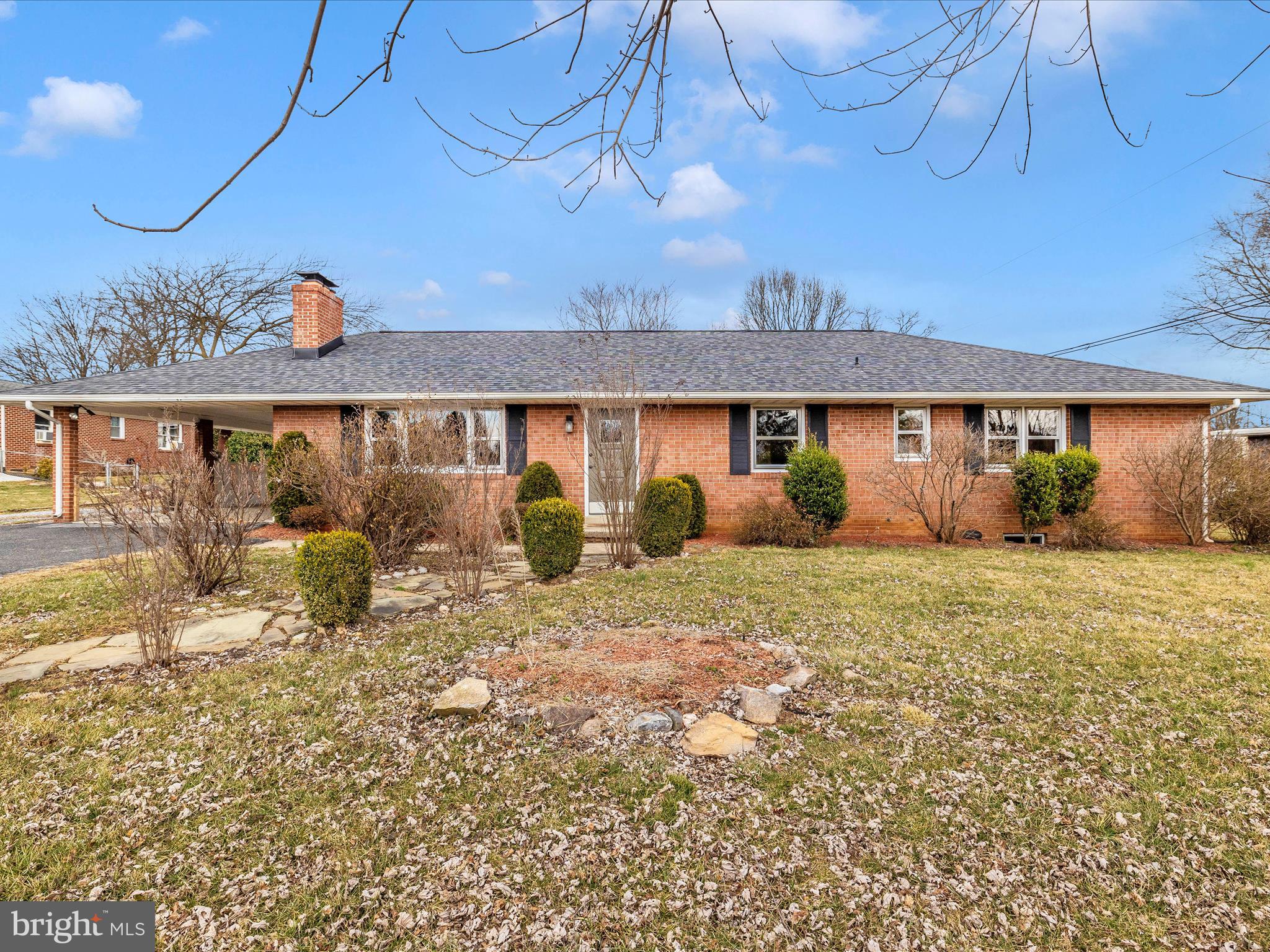 TULIP HILL - Residential