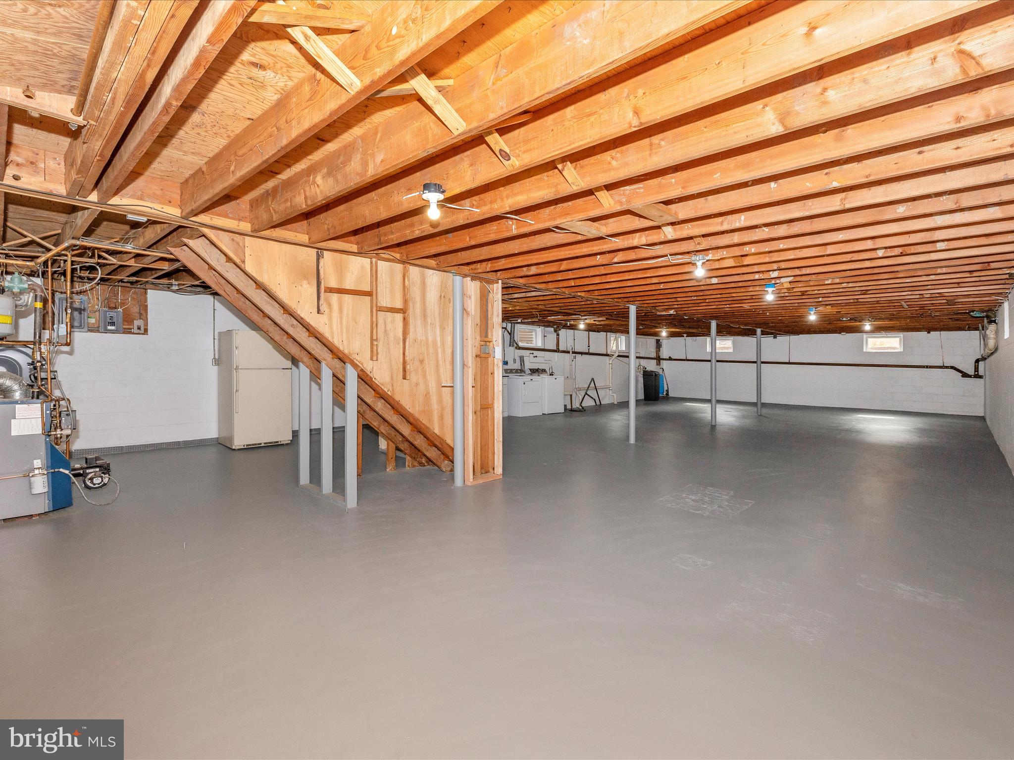 TULIP HILL - Residential