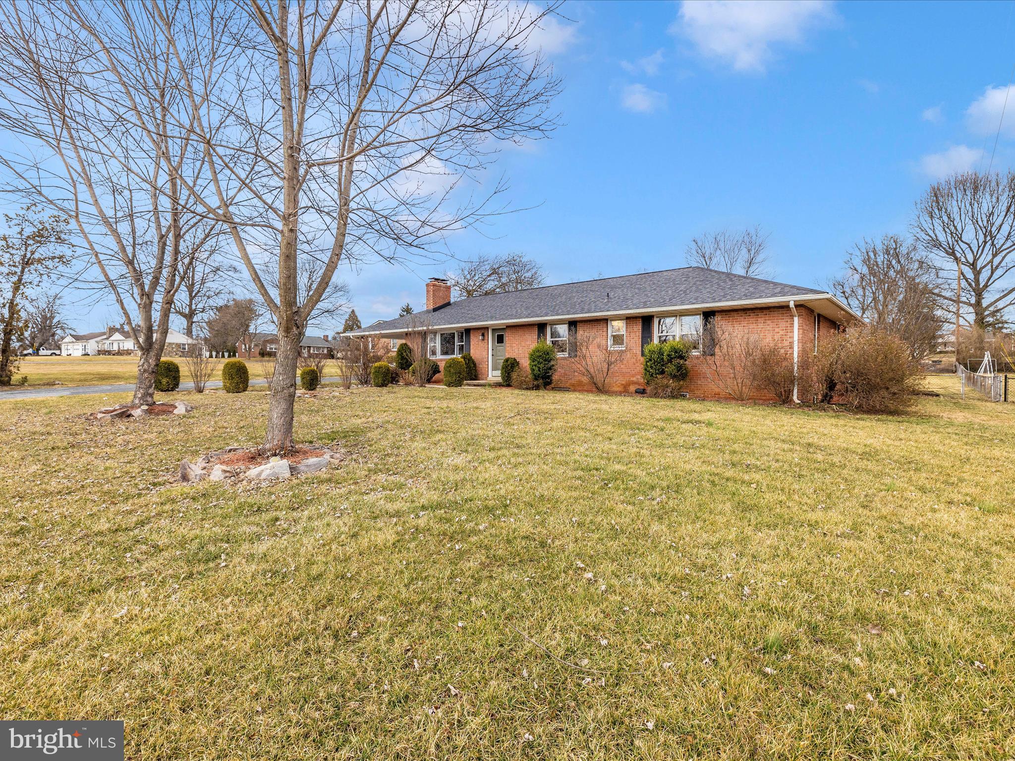 TULIP HILL - Residential