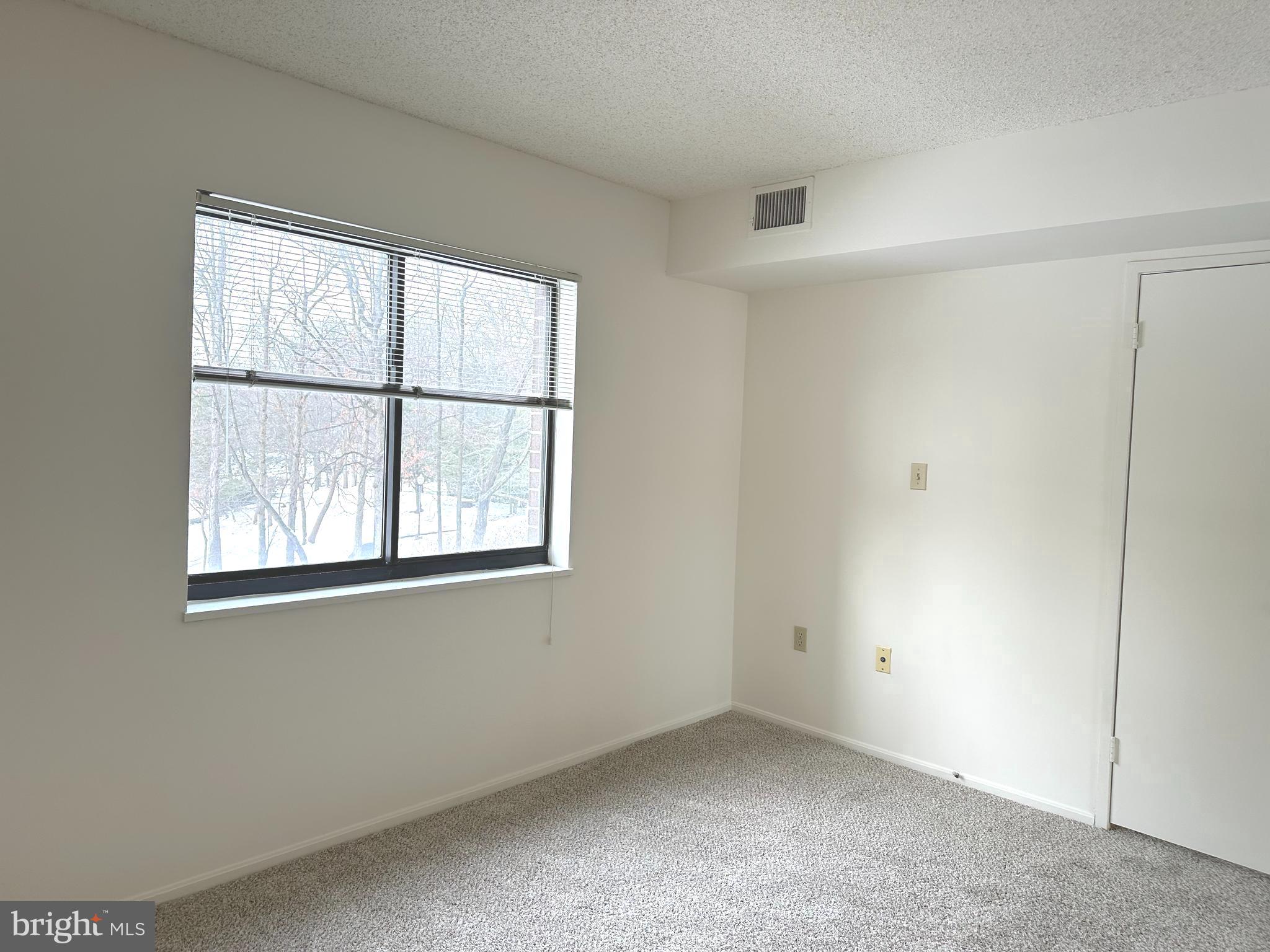 LEISURE WORLD - Residential