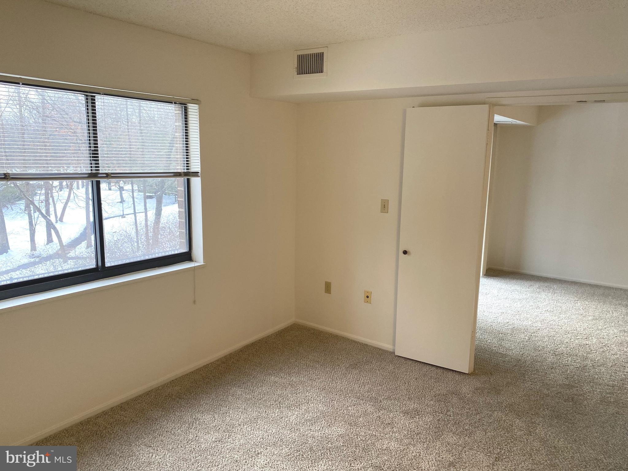 LEISURE WORLD - Residential