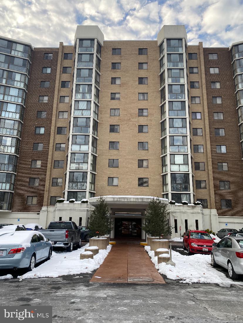 LEISURE WORLD - Residential