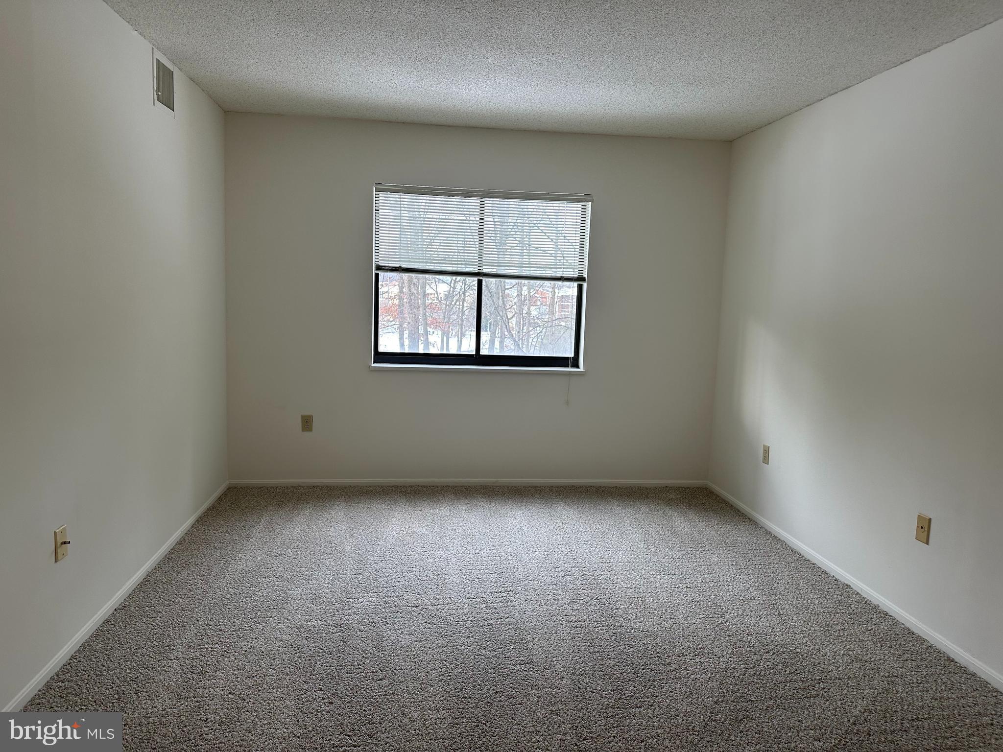 LEISURE WORLD - Residential