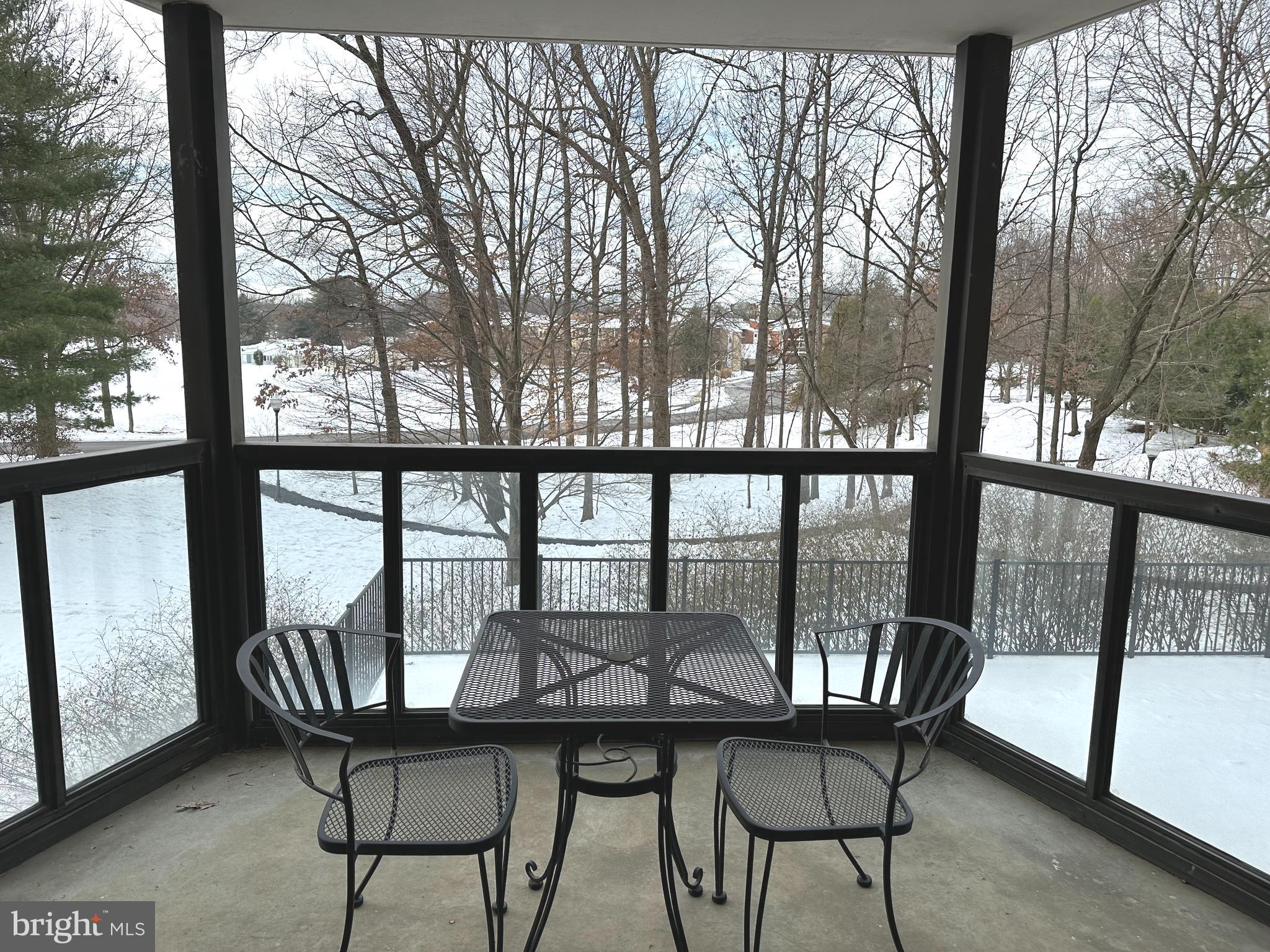 LEISURE WORLD - Residential