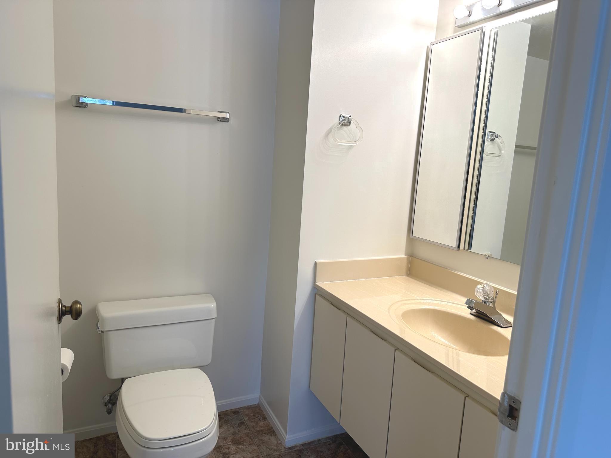 LEISURE WORLD - Residential