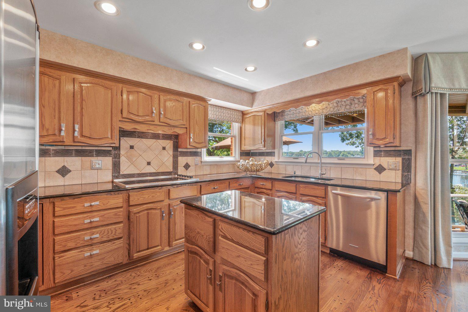 SOUTH RIVER LANDING - Residential