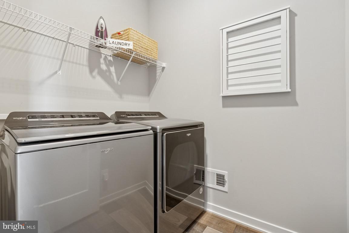 COMMONWEALTH PLACE AT WESTFIELDS - Residential