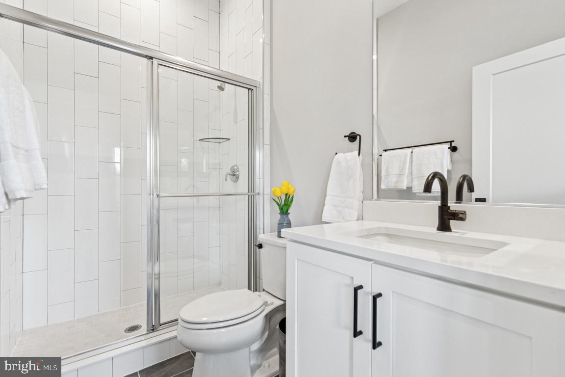 COMMONWEALTH PLACE AT WESTFIELDS - Residential