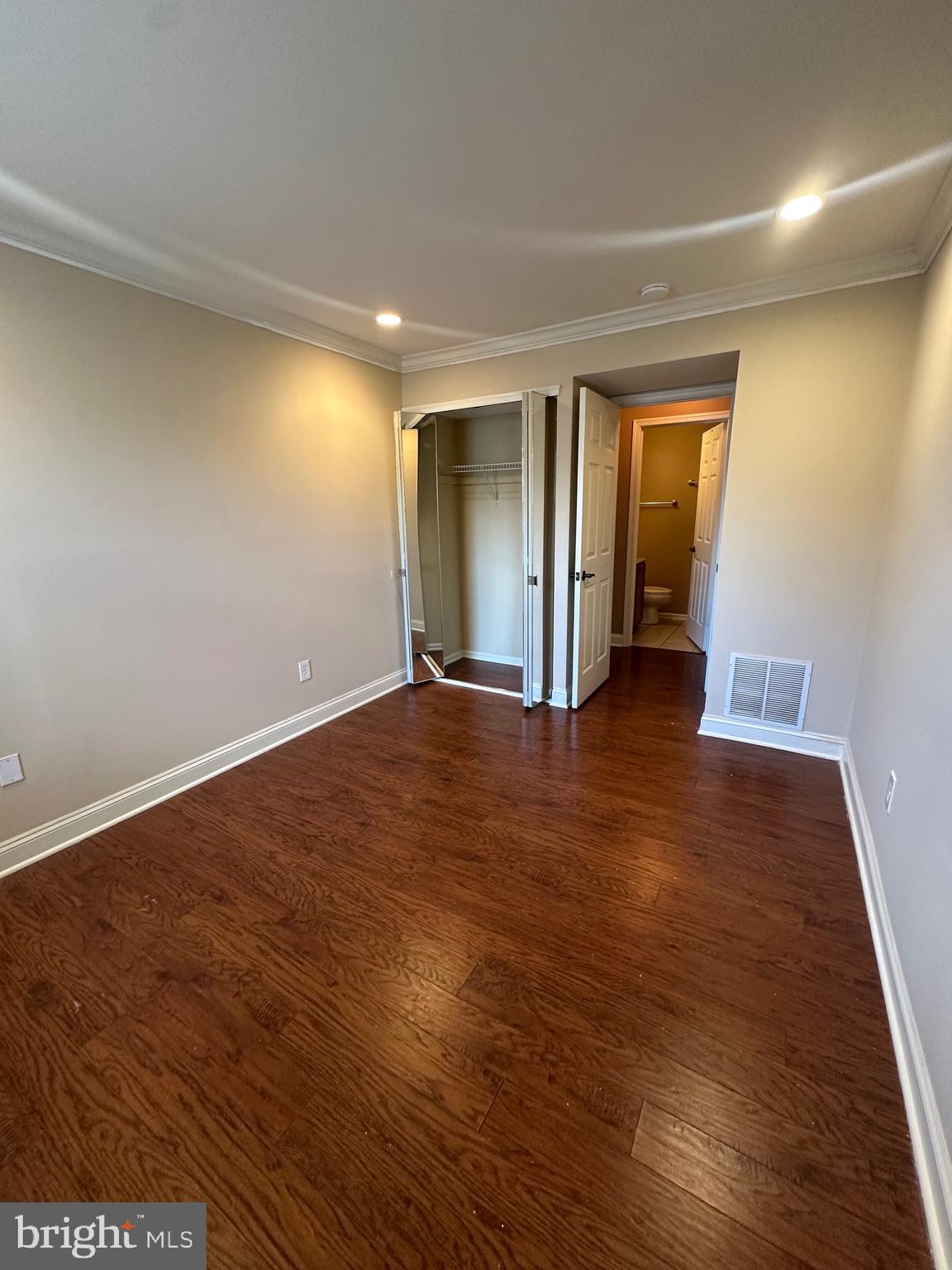 CAROUSEL POINTE - Residential Lease