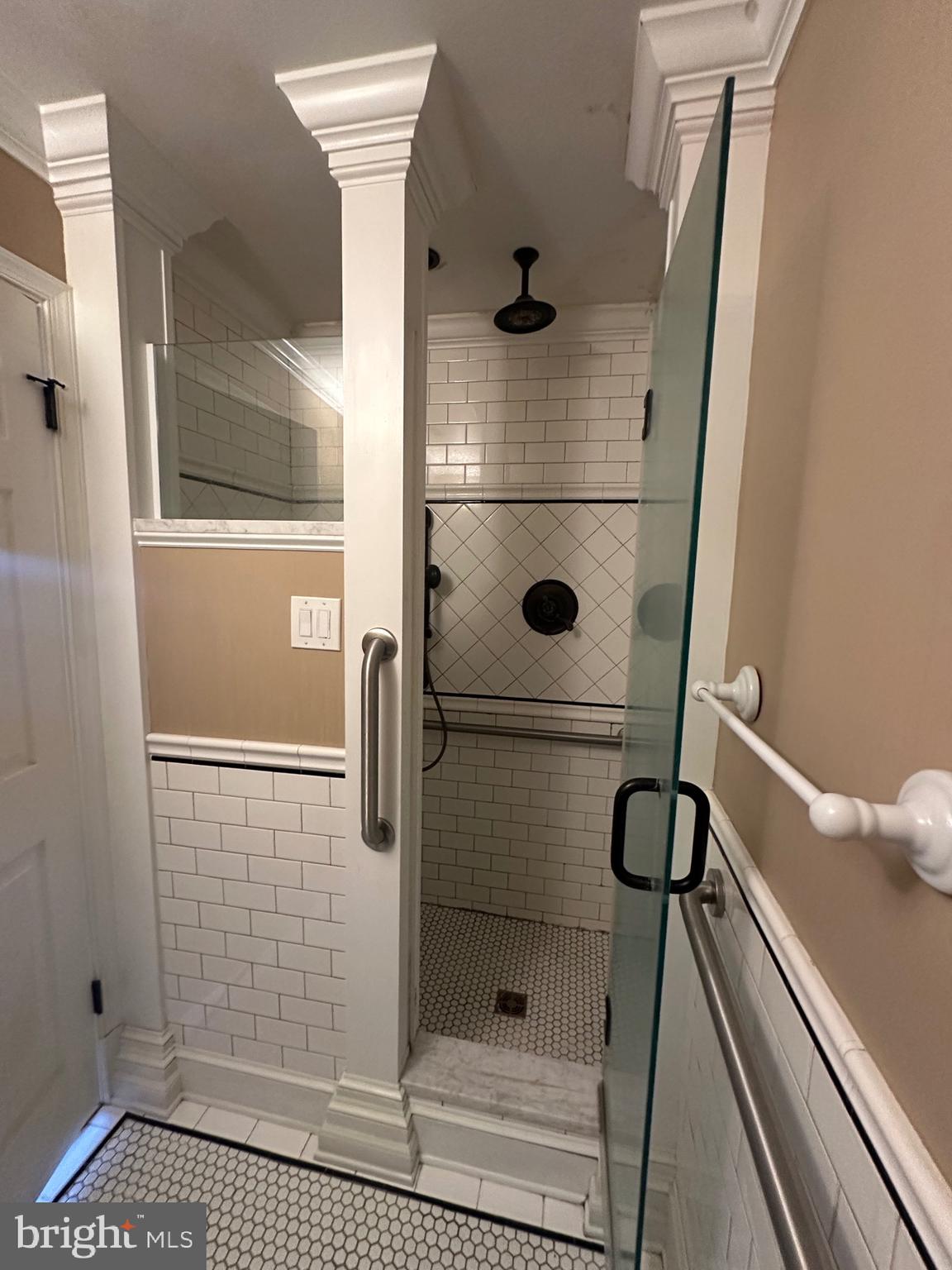 CAROUSEL POINTE - Residential Lease