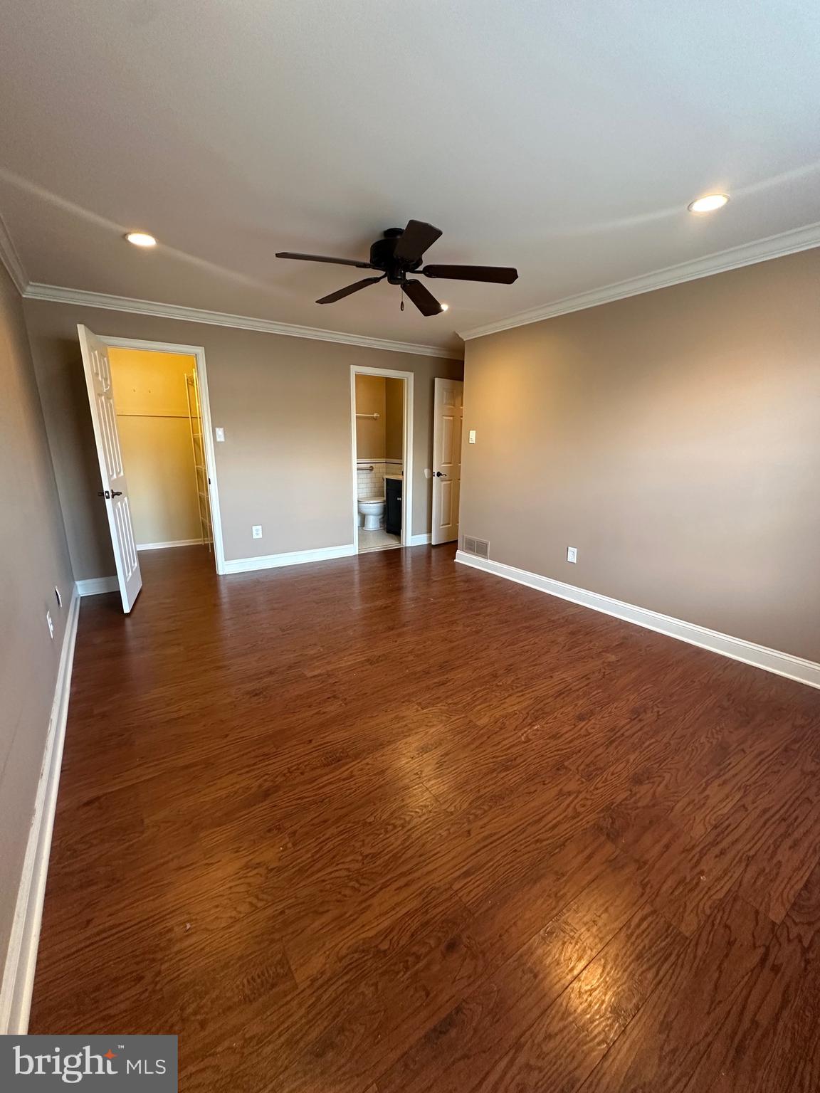 CAROUSEL POINTE - Residential Lease