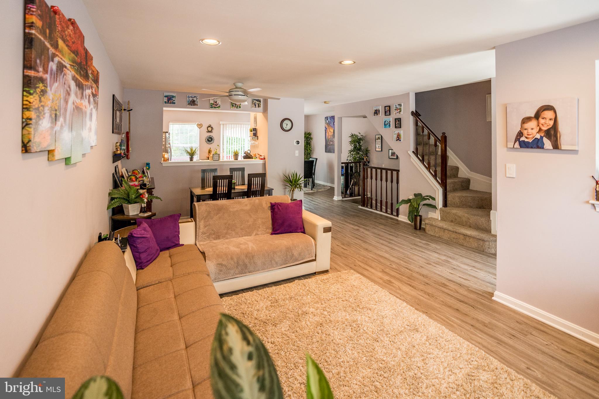 SUBURBIA/VILLAGE OF TIMBER GROVE - Residential