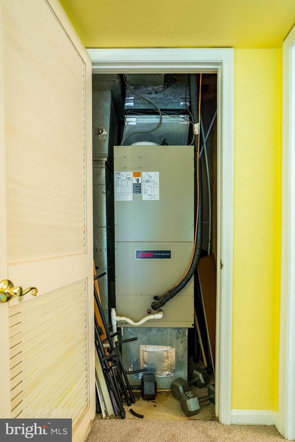 SUBURBIA/VILLAGE OF TIMBER GROVE - Residential