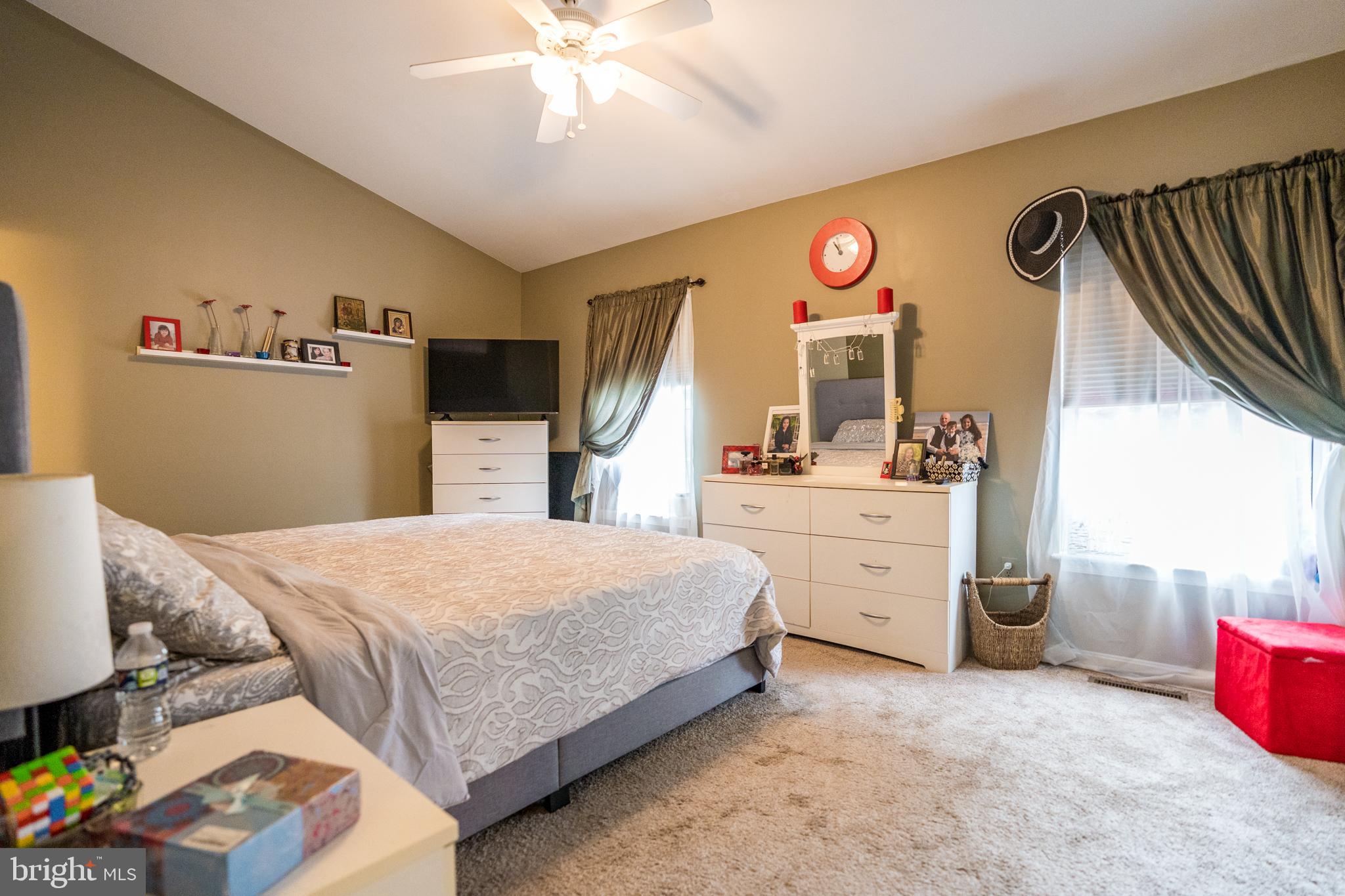 SUBURBIA/VILLAGE OF TIMBER GROVE - Residential