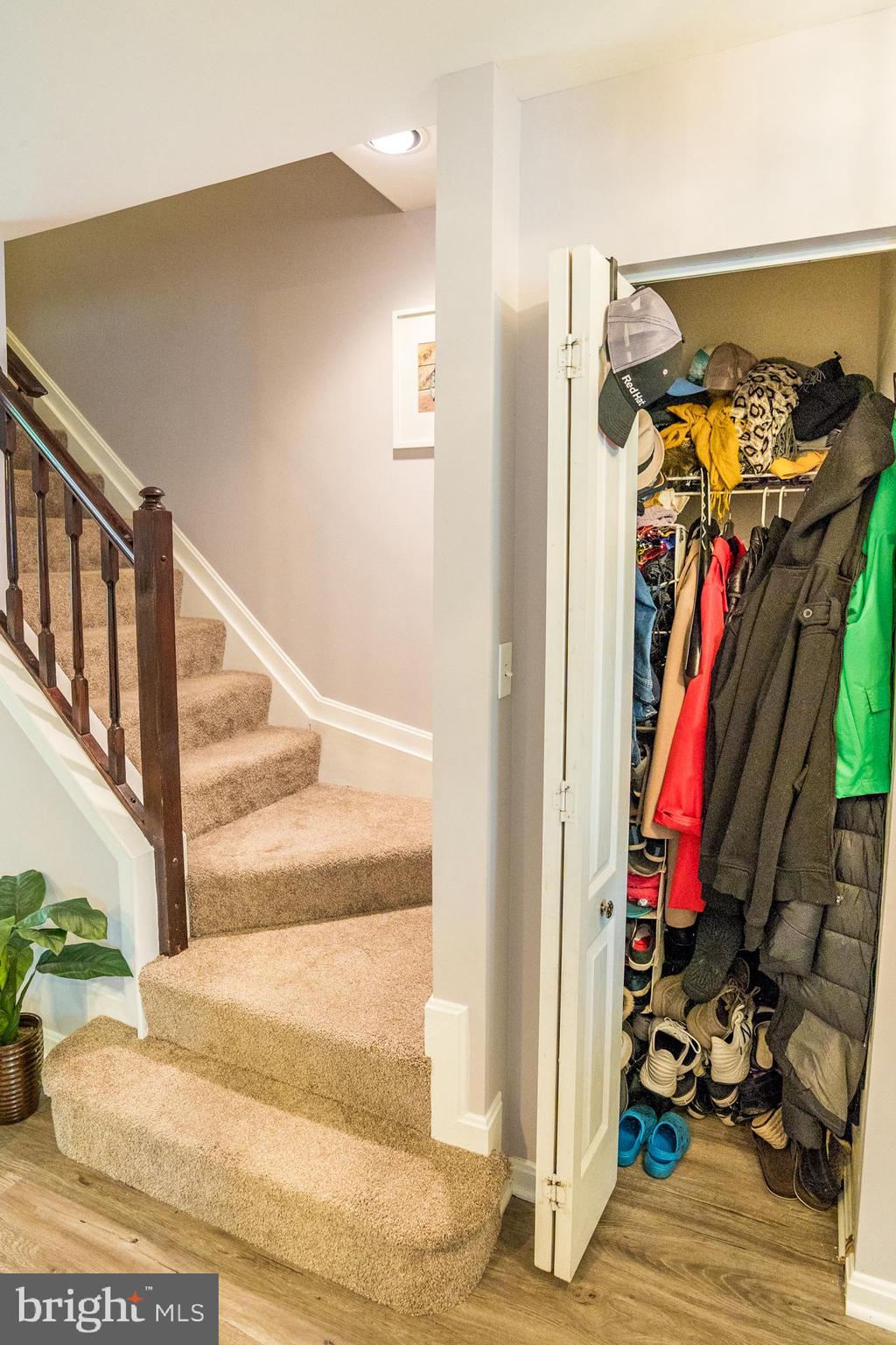 SUBURBIA/VILLAGE OF TIMBER GROVE - Residential