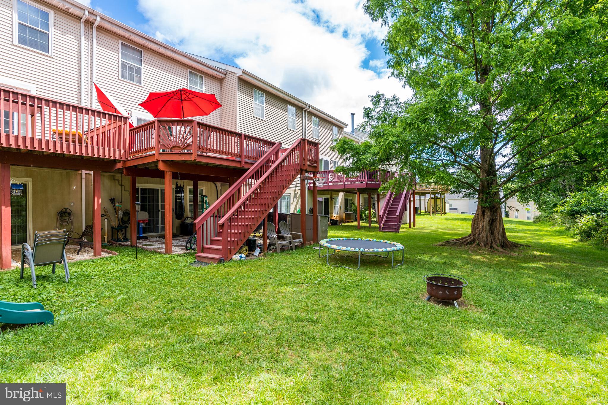 SUBURBIA/VILLAGE OF TIMBER GROVE - Residential