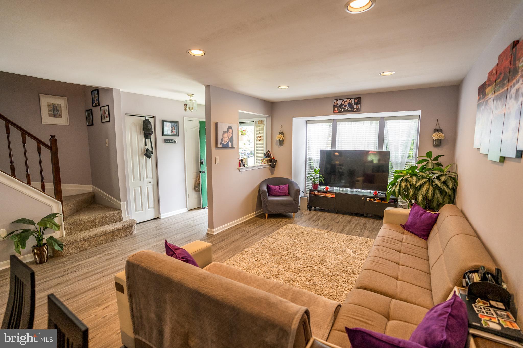 SUBURBIA/VILLAGE OF TIMBER GROVE - Residential