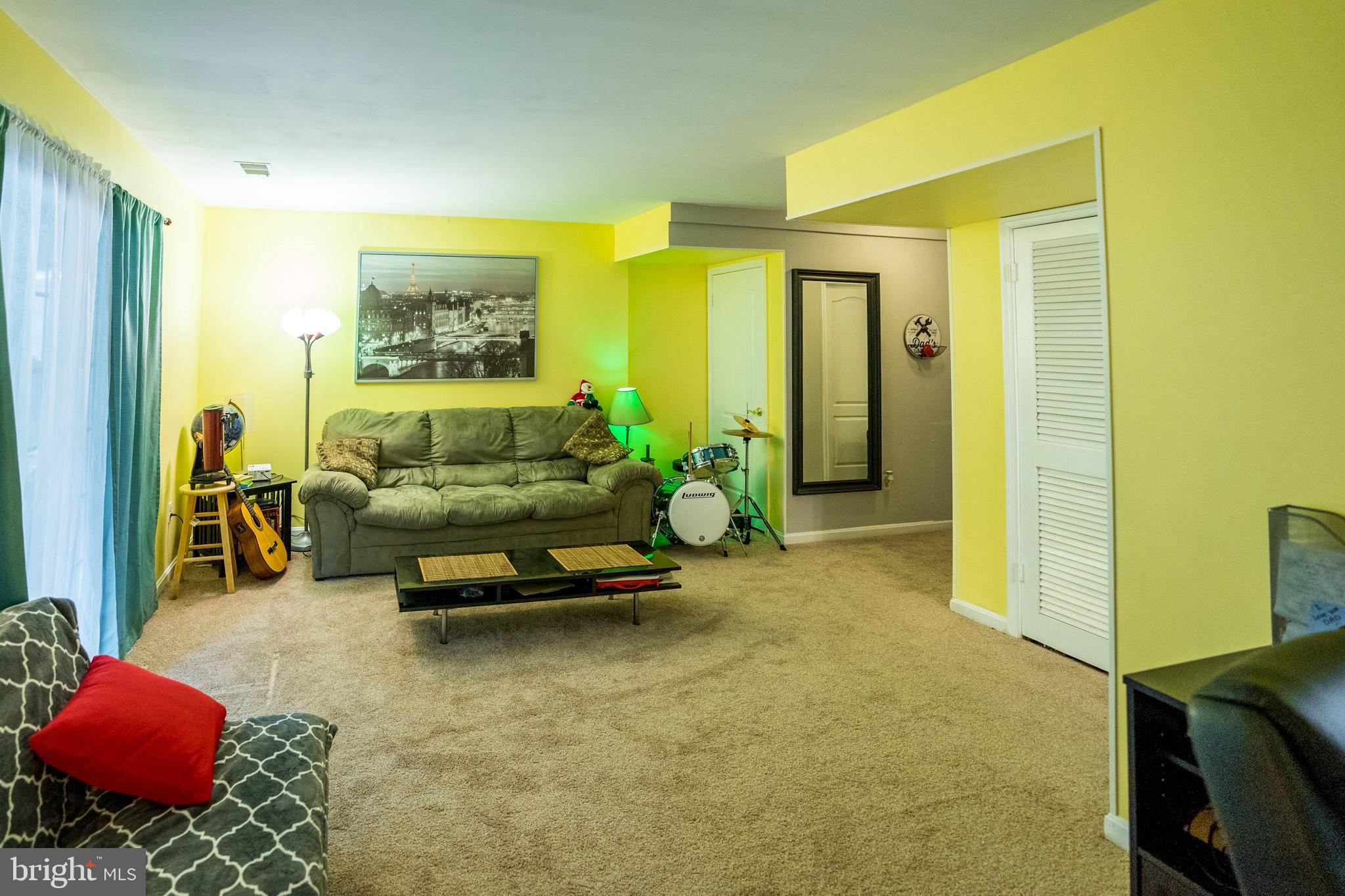 SUBURBIA/VILLAGE OF TIMBER GROVE - Residential