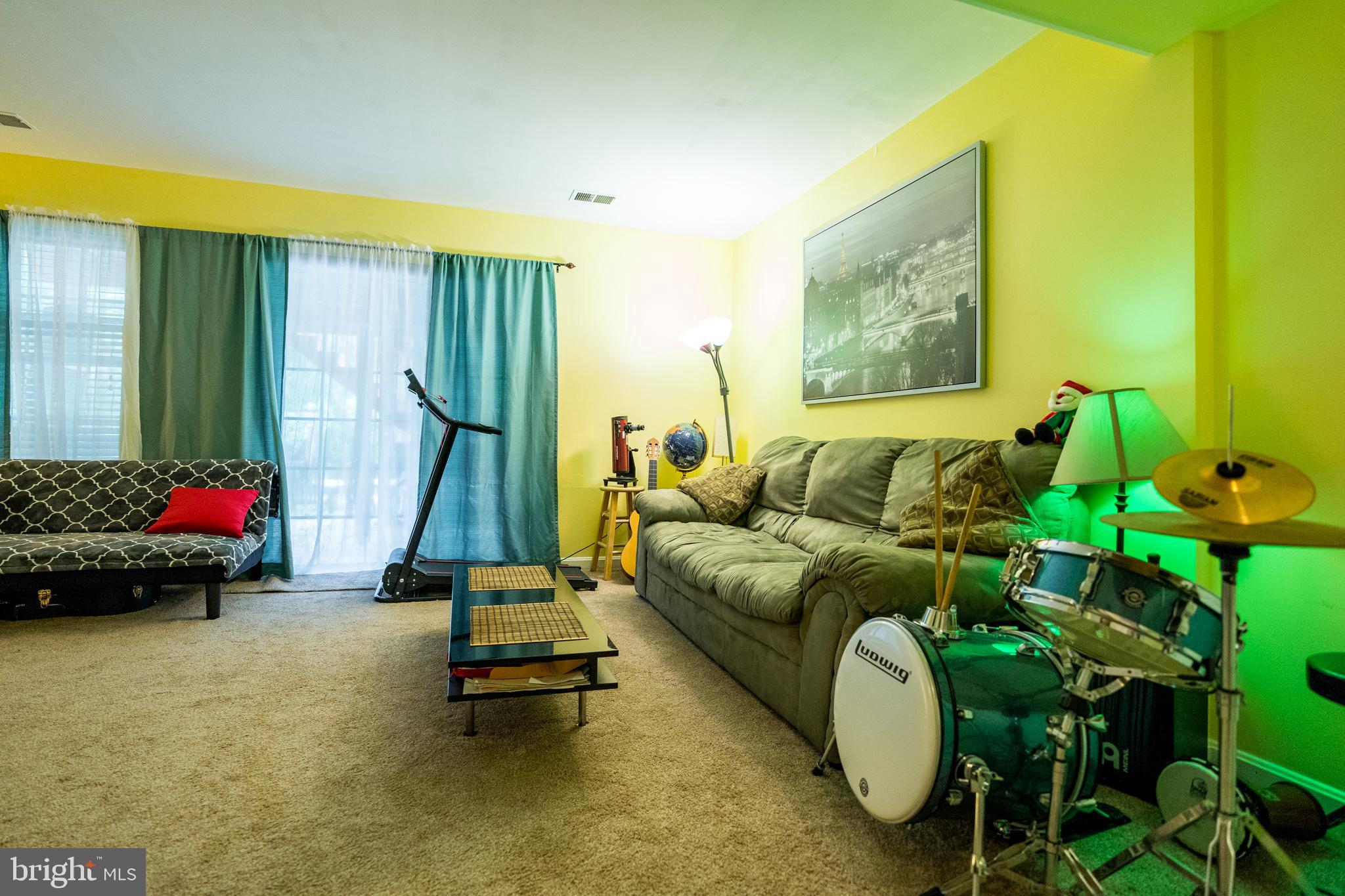 SUBURBIA/VILLAGE OF TIMBER GROVE - Residential