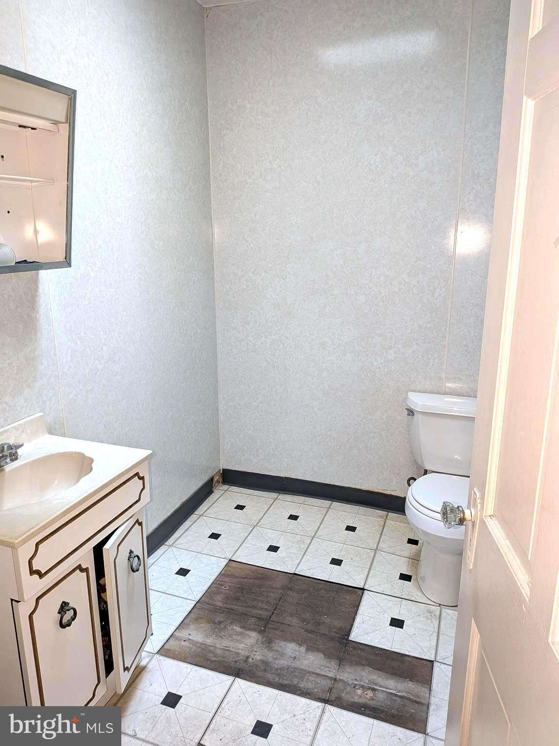 WEST OAK LANE - Commercial Sale