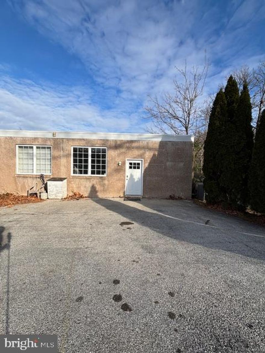 This beautifully renovated 2-bedroom, 1-bathroom apartment is ideally located in the heart of Media, within walking distance to all major attractions including State Street, Orange Street Train Station, Sterling Pig Brewery, West End Flats, Glen Providence Park, and much more.

Spanning approximately 900 SF, this spacious unit boasts an open floor plan with soaring 9+ foot ceilings, new luxury vinyl plank flooring, and recessed overhead lighting throughout. The brand-new kitchen is a standout, featuring sleek white cabinetry, ample storage, multi-color countertops, and stainless steel appliances.

Both generously sized bedrooms are located at the rear of the apartment, offering wall-to-wall carpet, plenty of natural light, overhead lighting, and built-in closets with shelves and clothing rods.

Additional highlights include private off-street parking for added convenience.

This is a must-see unit that won’t last long. Schedule your appointment today!

Rent Details:

The first month, last month, and security deposit are due upon signing.