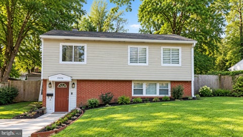 Photo of 15036 Alabama Avenue, WOODBRIDGE, VA 22191 (MLS # VAPW2131086)