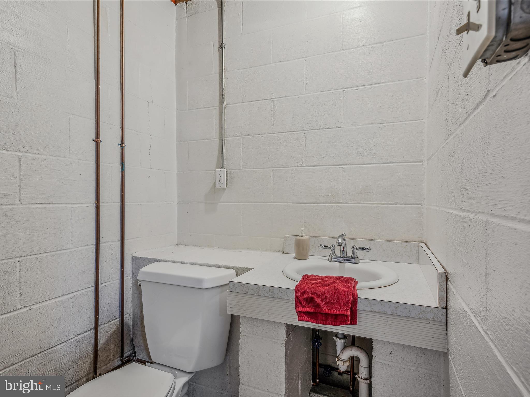 SHIRLEY FARMS - Residential