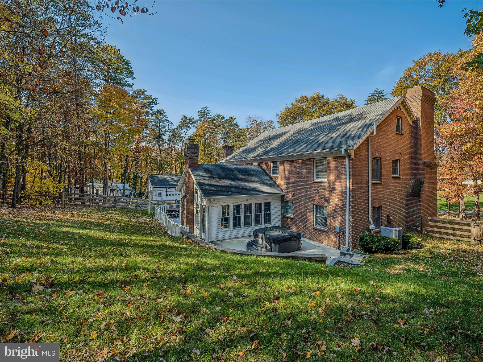 SHIRLEY FARMS - Residential