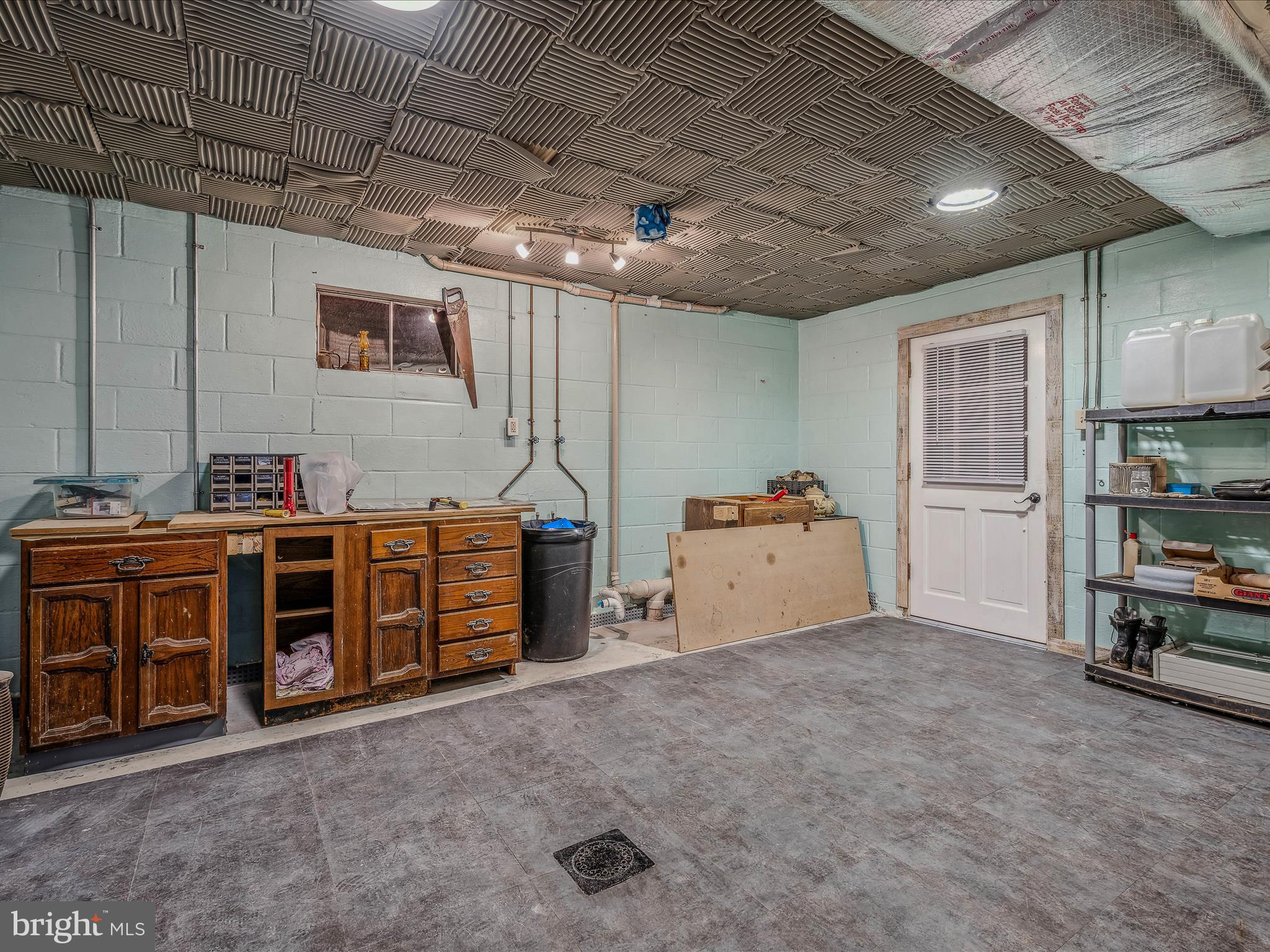 SHIRLEY FARMS - Residential