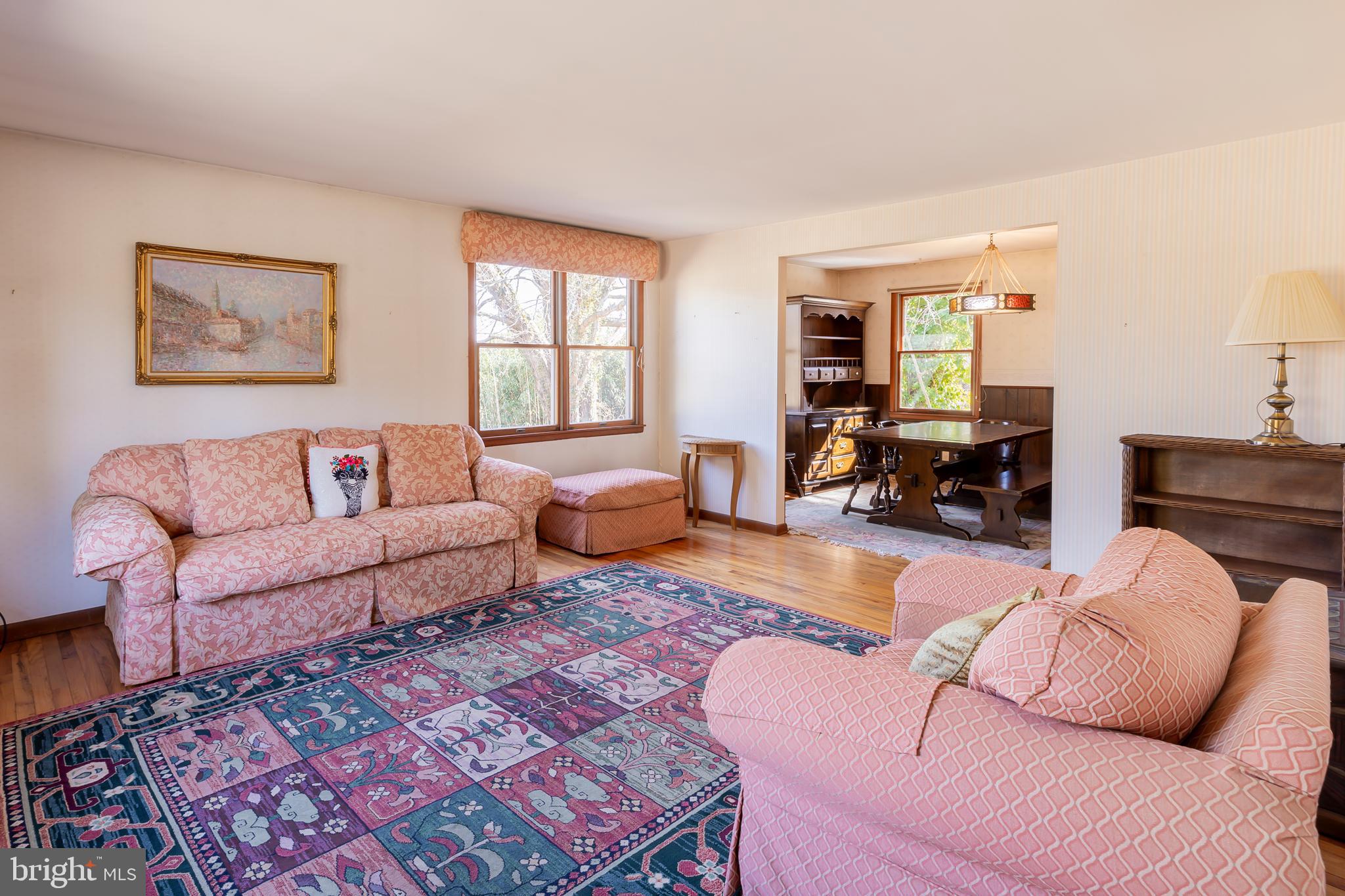 610 SUNSET BOULEVARD