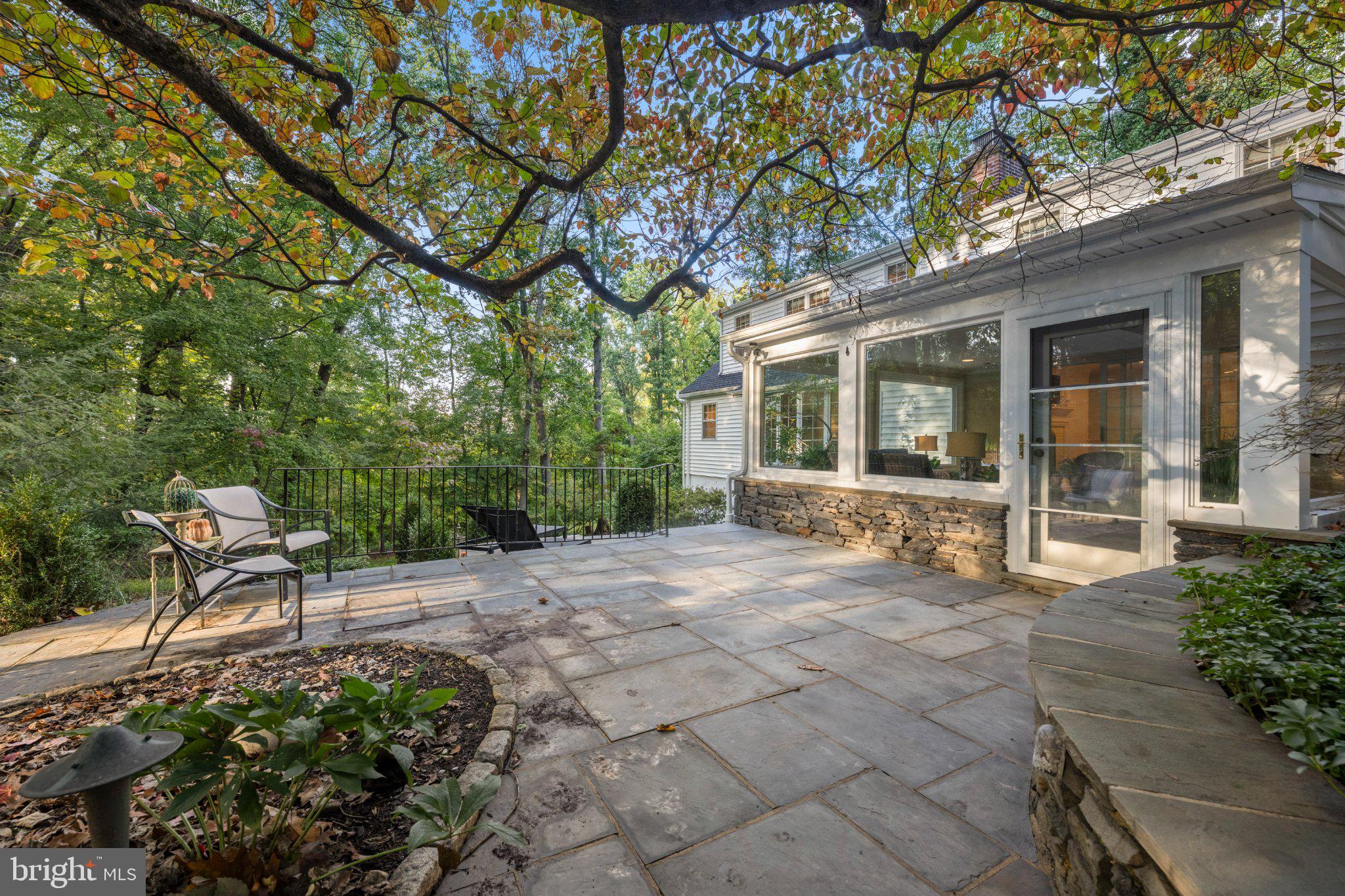 770 HEDGES LANE