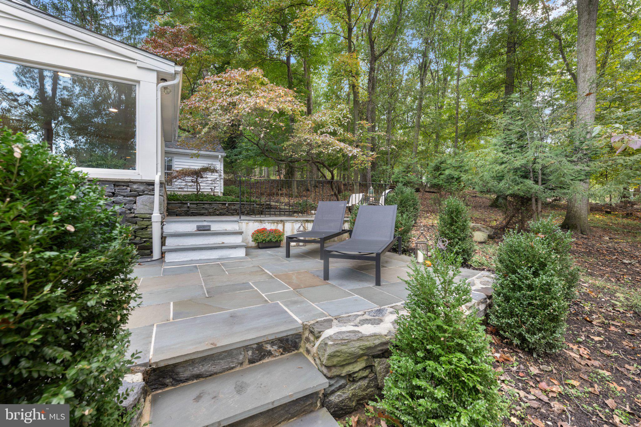 770 HEDGES LANE