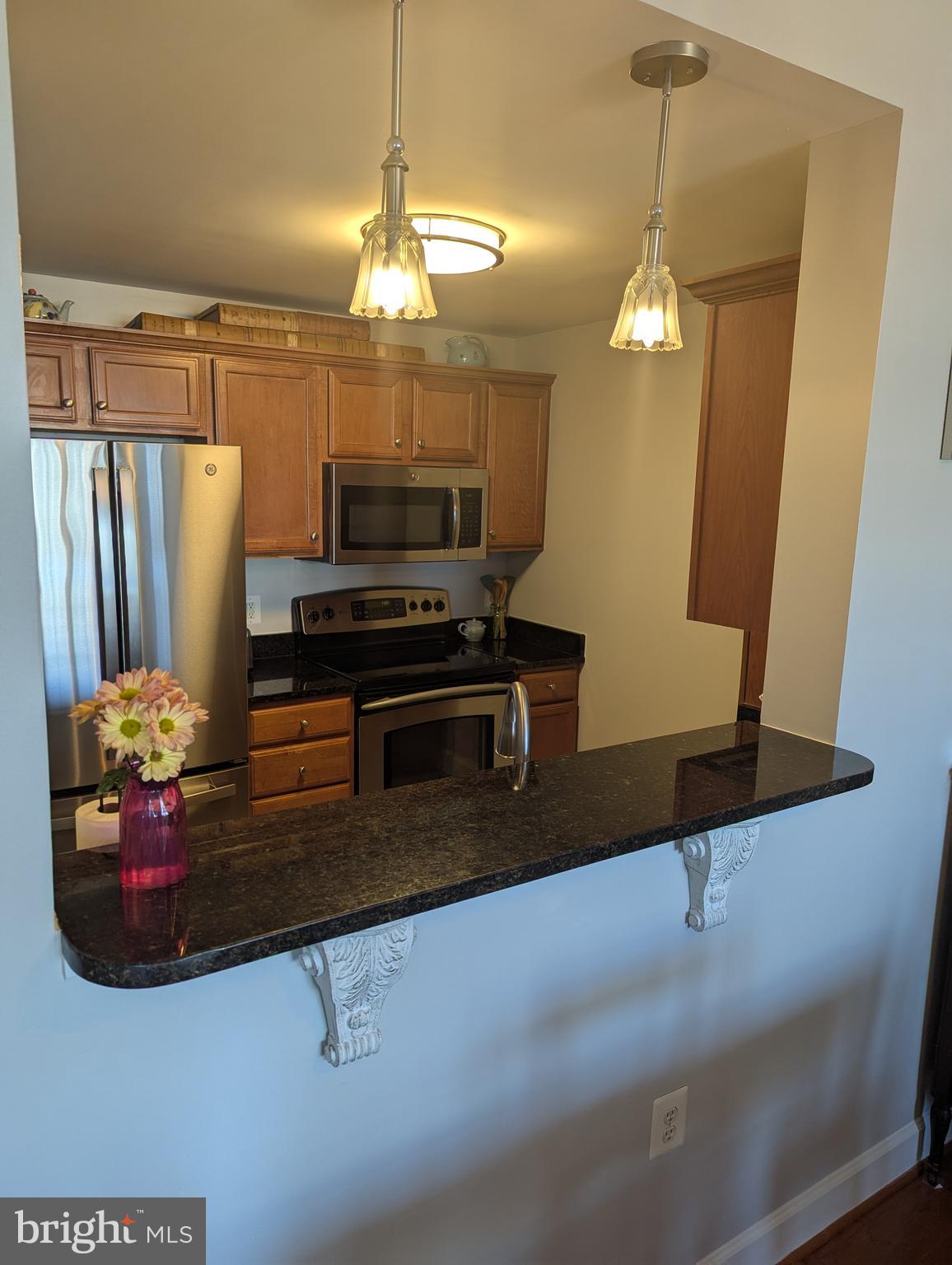 CARLTON HOUSE - Residential Lease