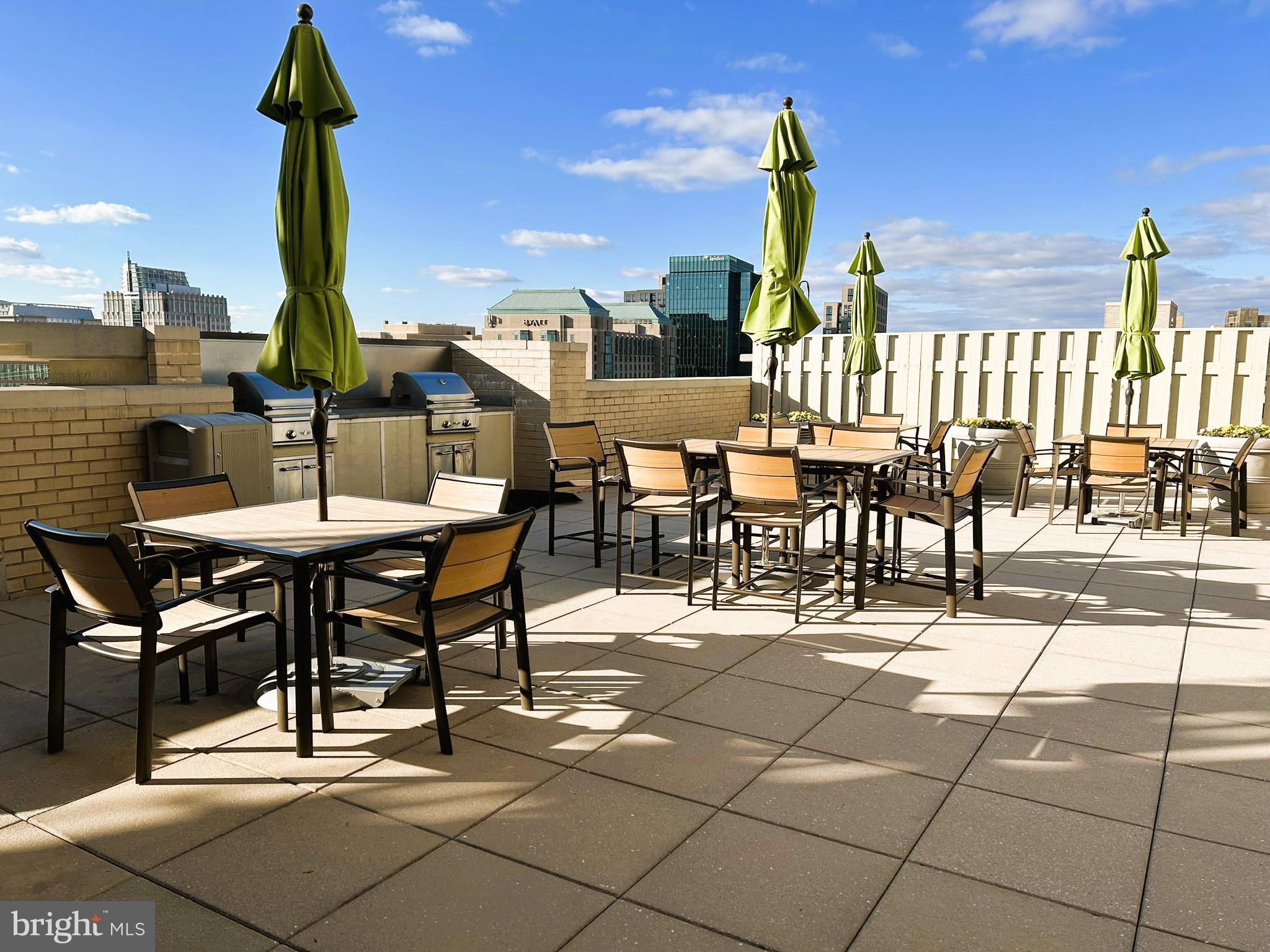 CARLTON HOUSE - Residential Lease