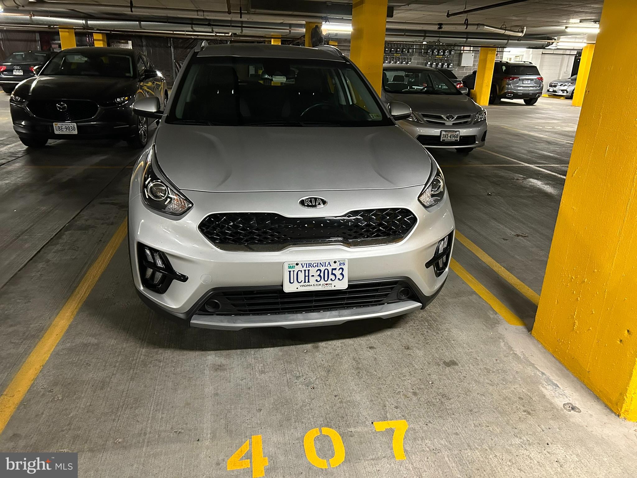 CARLTON HOUSE - Residential Lease