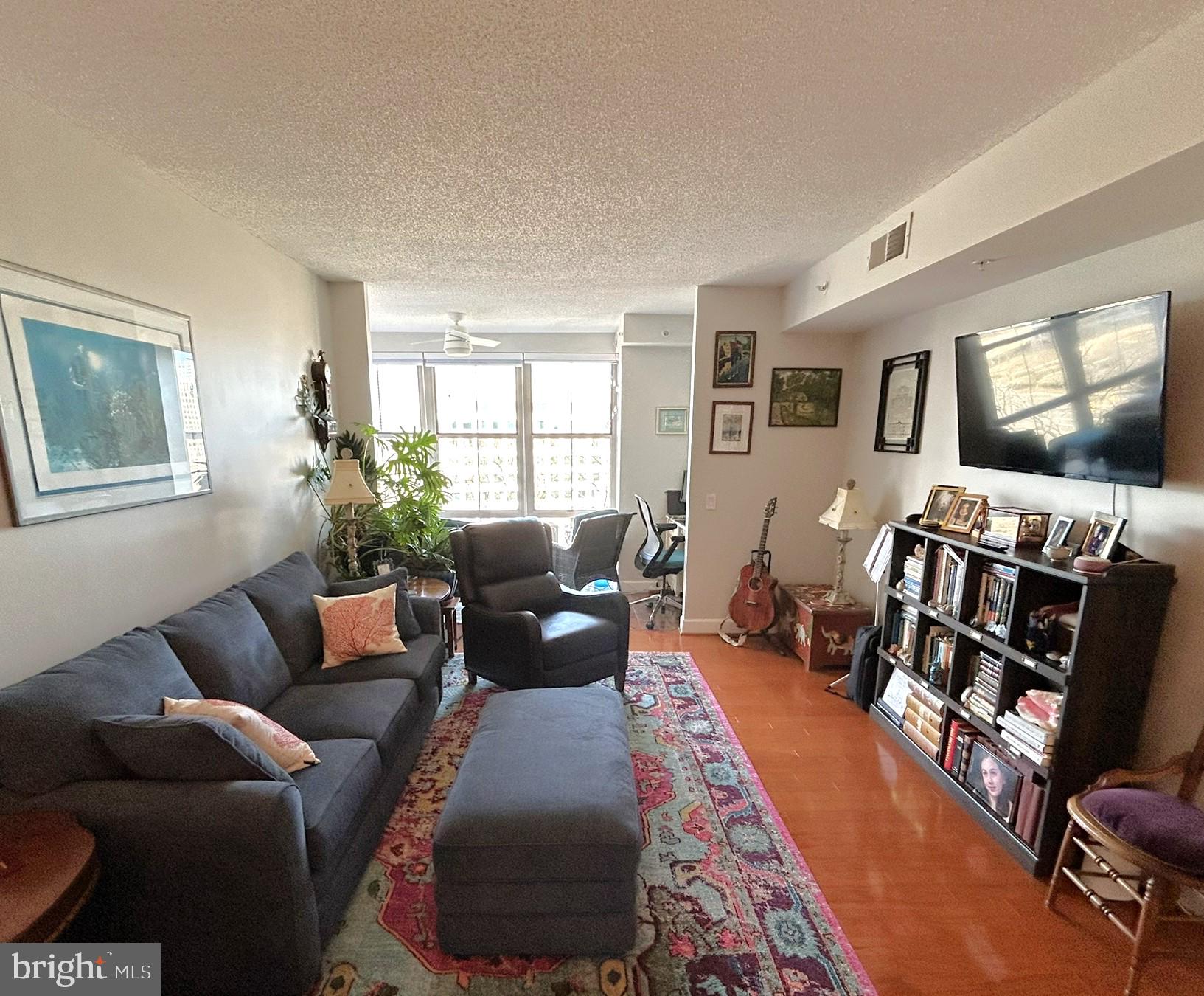 CARLTON HOUSE - Residential Lease