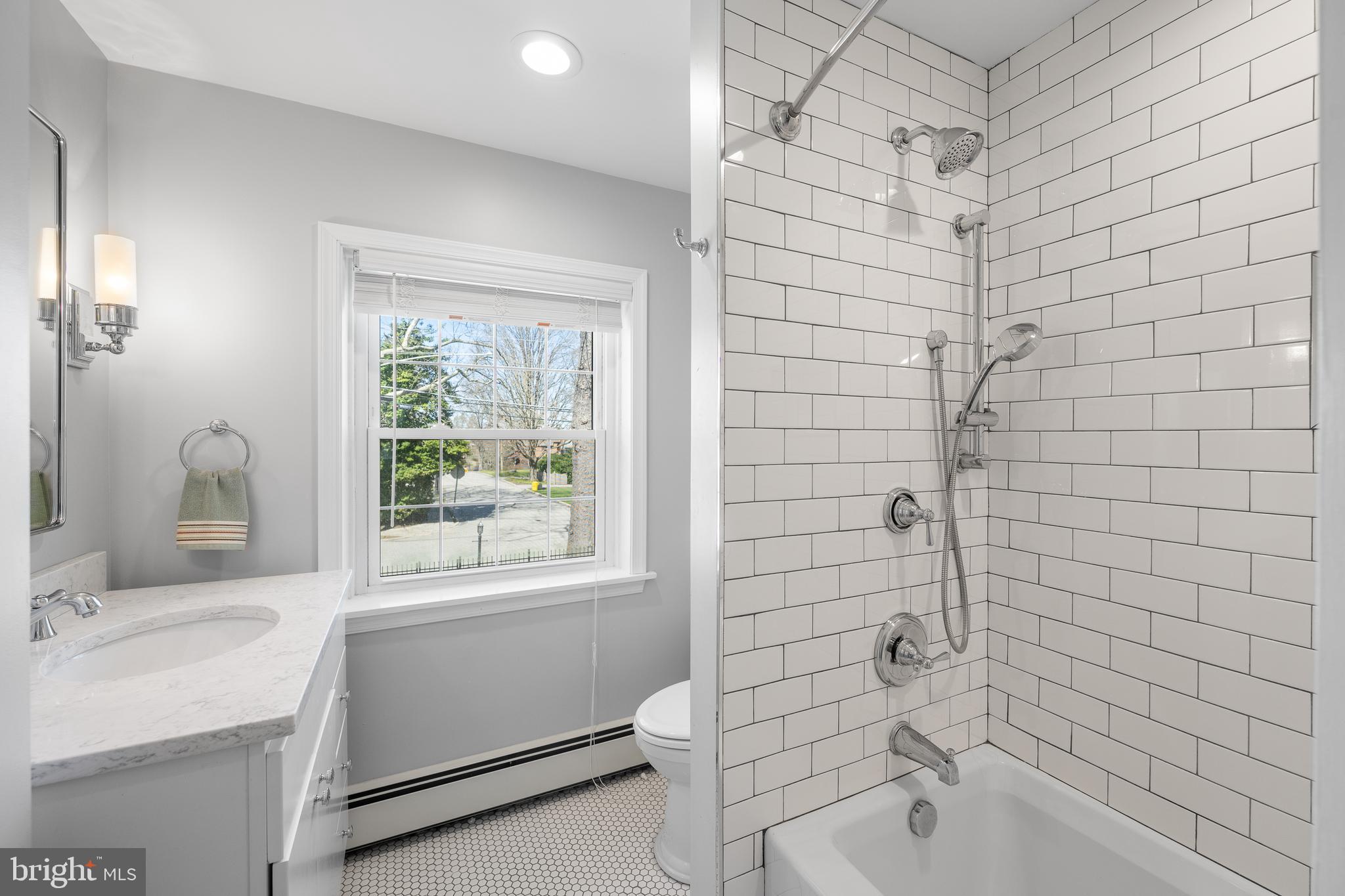 COLLEGE PARK - Residential