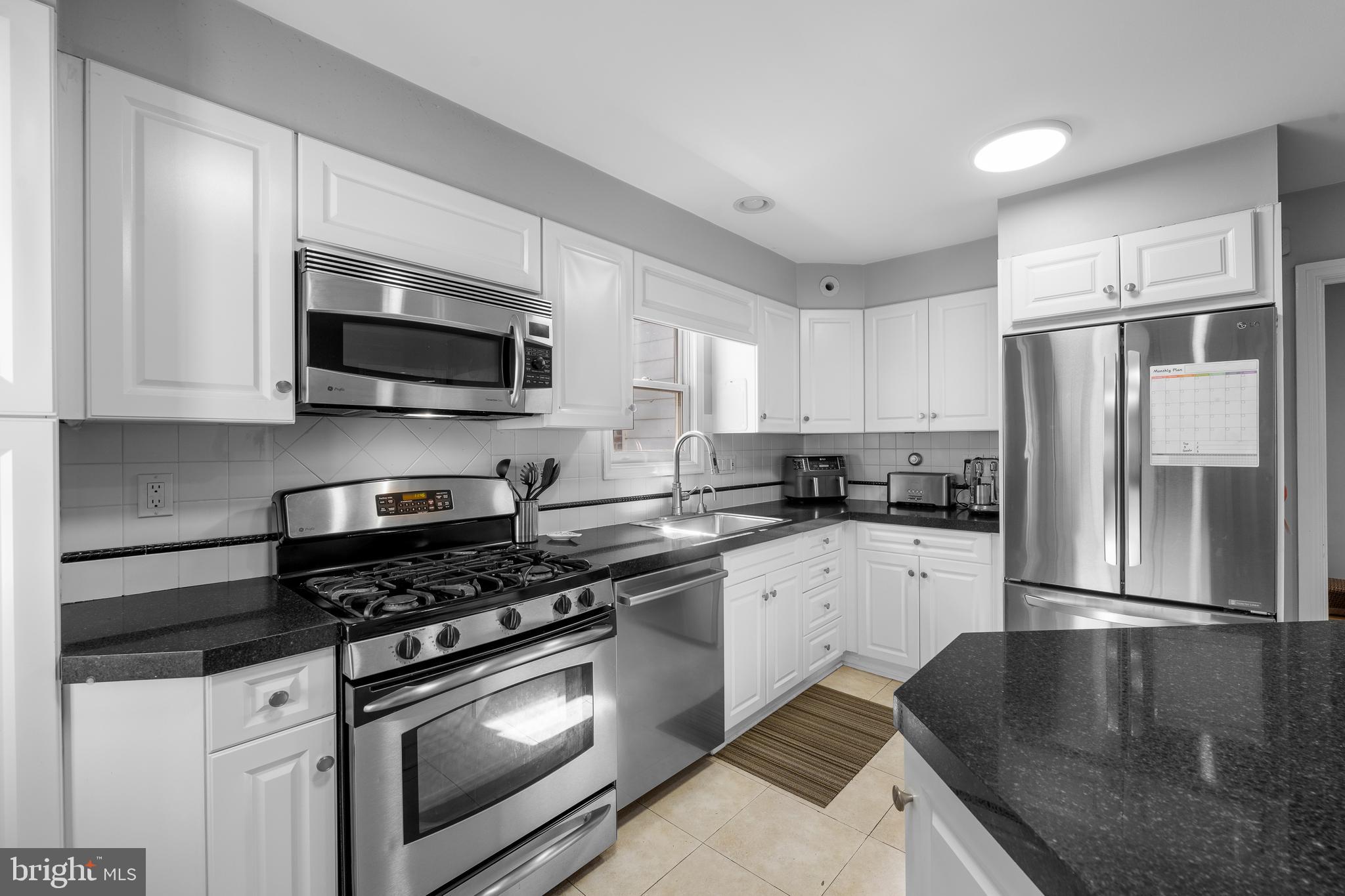 COLLEGE PARK - Residential