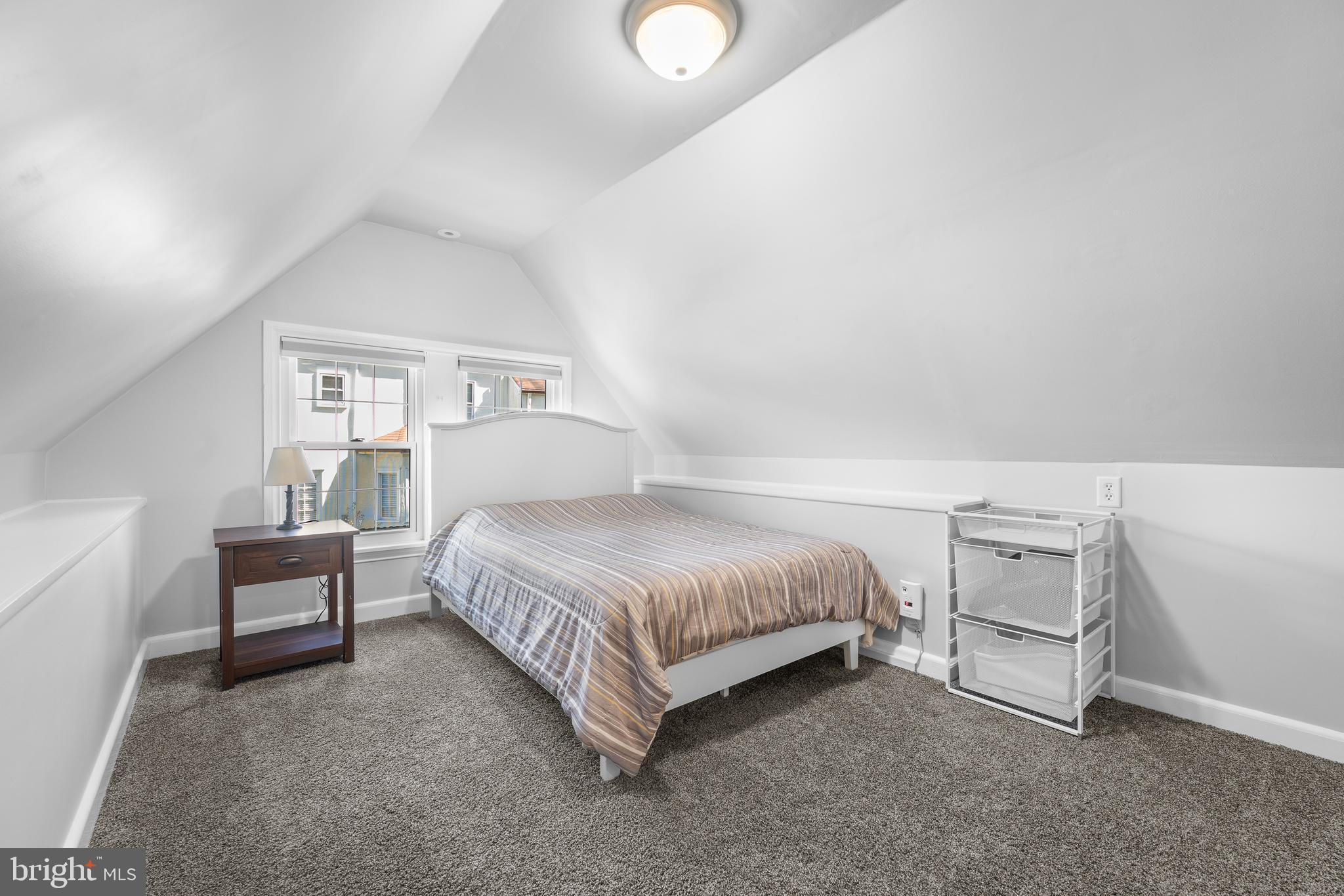 COLLEGE PARK - Residential